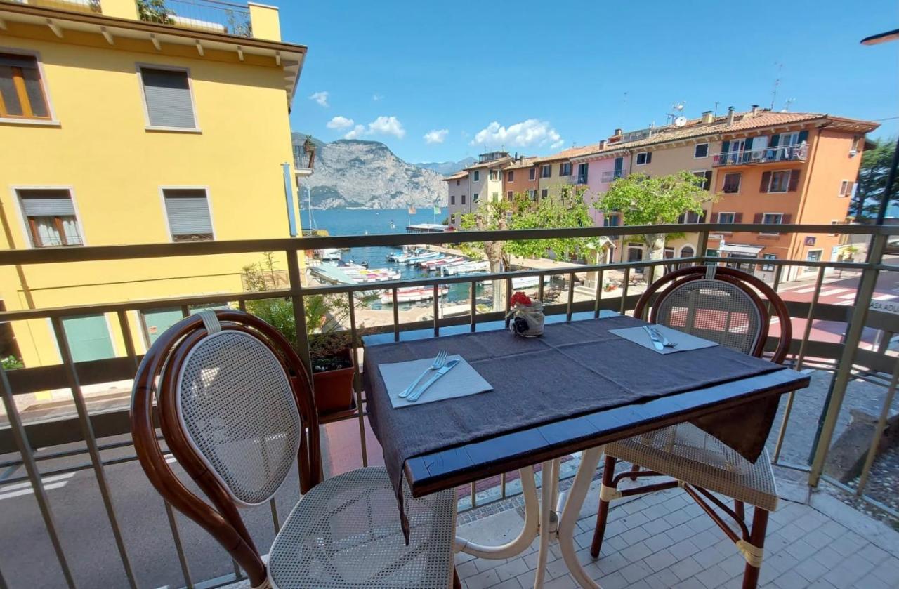 Hotel Sorriso Brenzone sul Garda Bagian luar foto