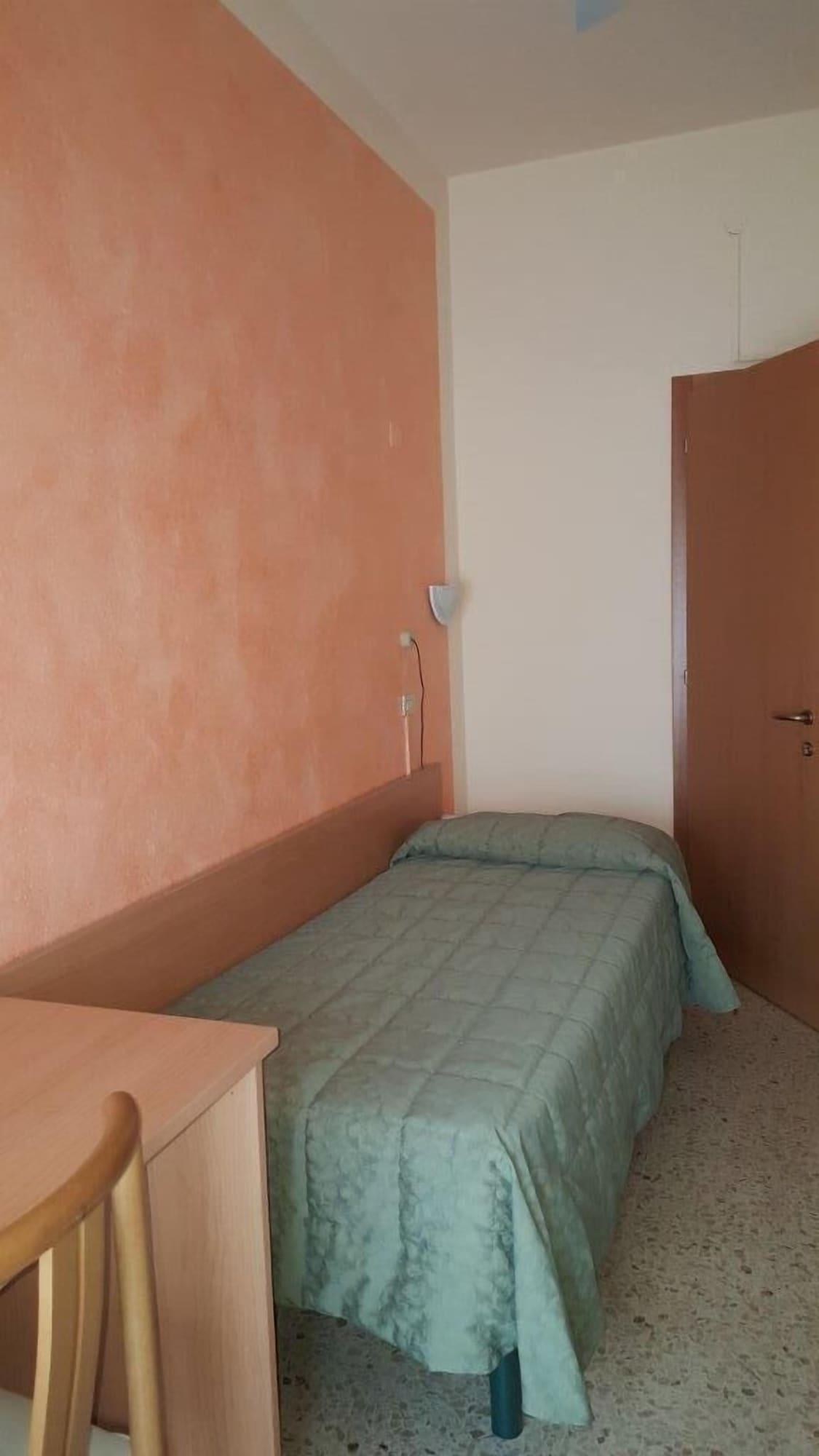 Hotel Sorriso Brenzone sul Garda Bagian luar foto