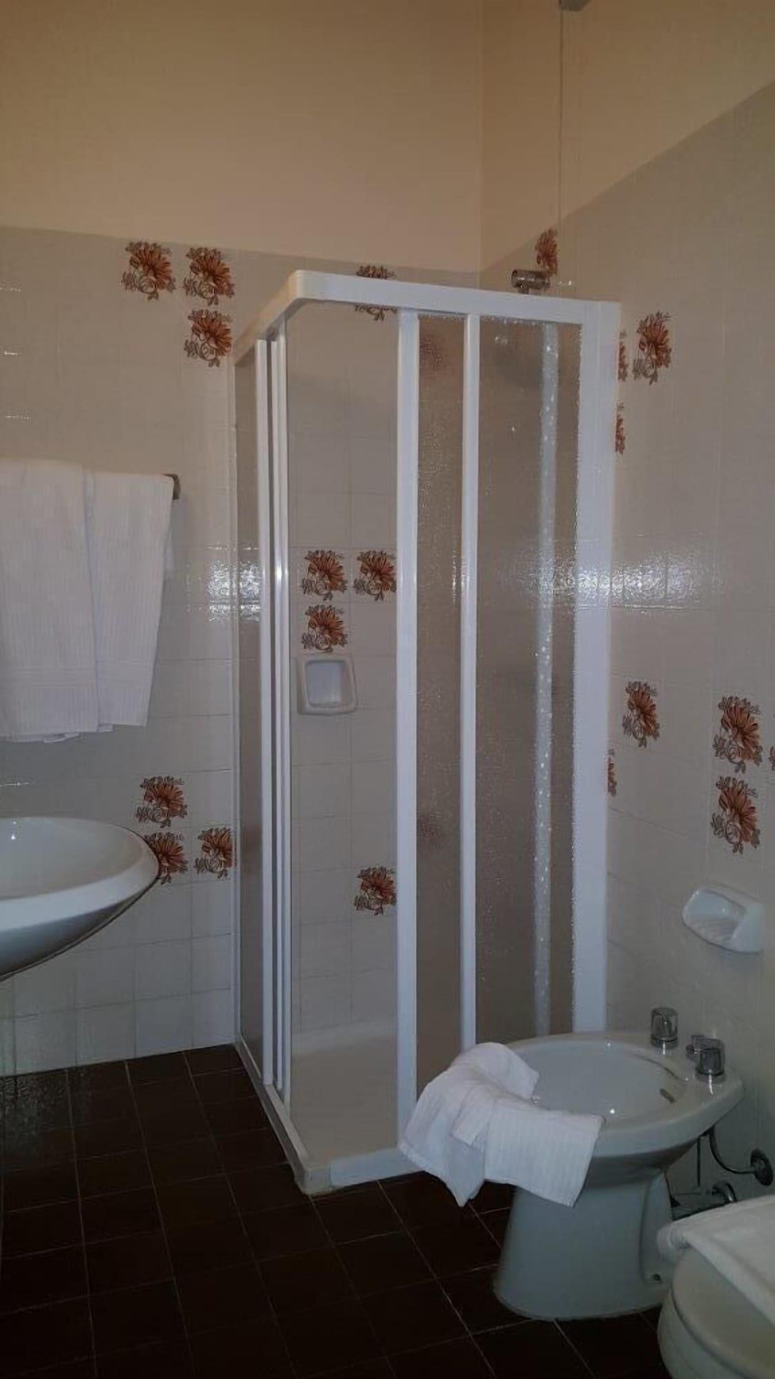 Hotel Sorriso Brenzone sul Garda Bagian luar foto