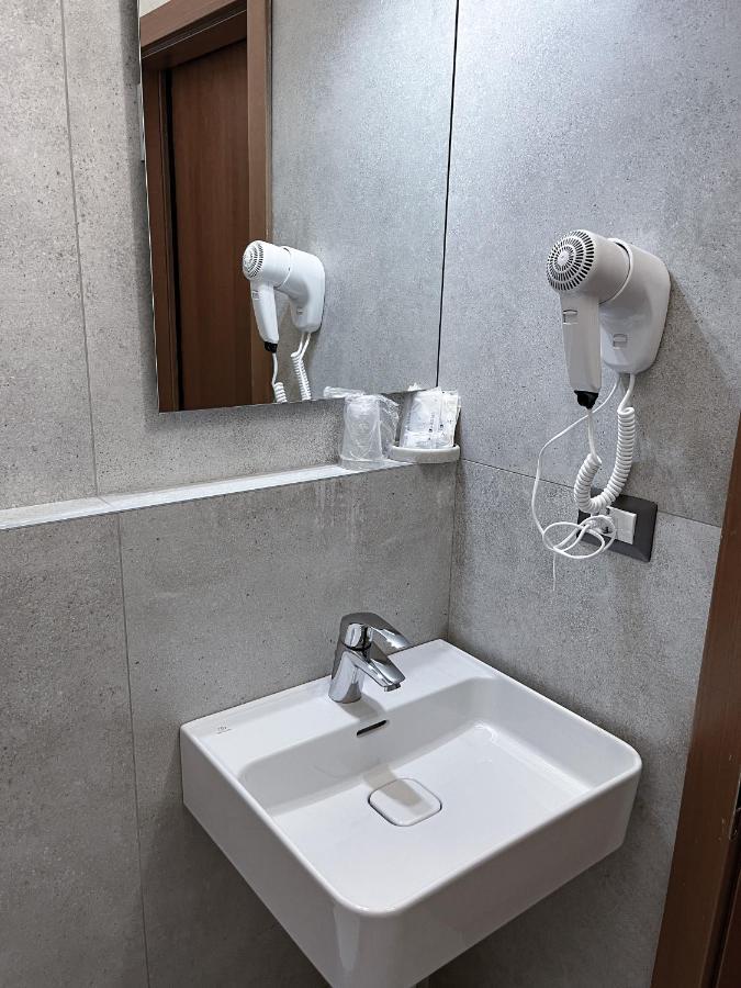 Hotel Sorriso Brenzone sul Garda Bagian luar foto