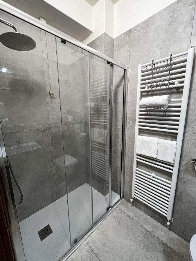 Hotel Sorriso Brenzone sul Garda Bagian luar foto